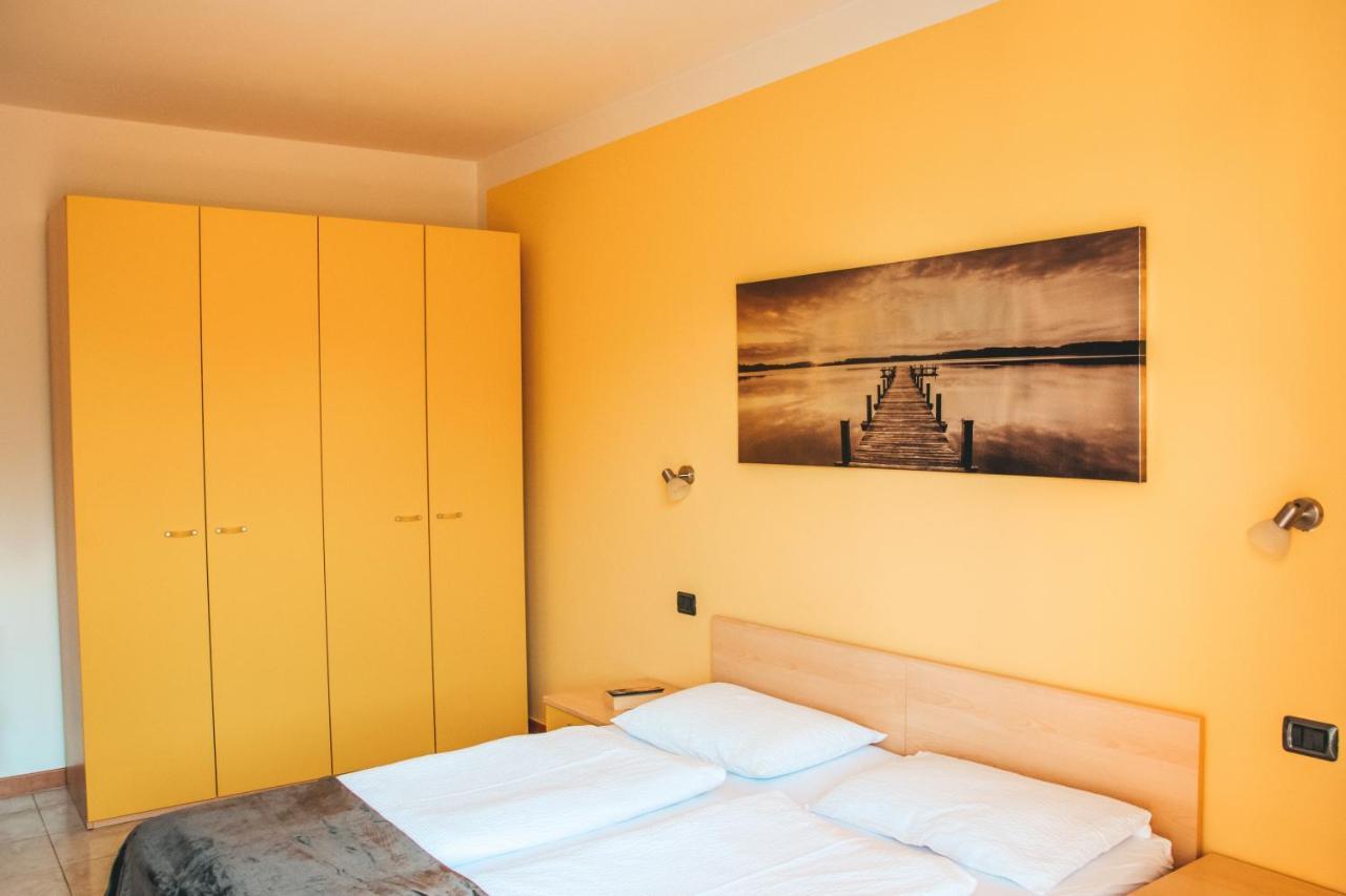 Residence La Meridiana - Apartment 04 Peschiera del Garda Eksteriør bilde