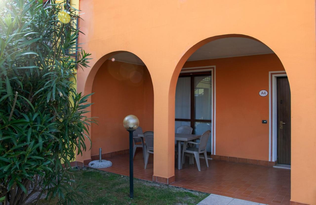 Residence La Meridiana - Apartment 04 Peschiera del Garda Eksteriør bilde