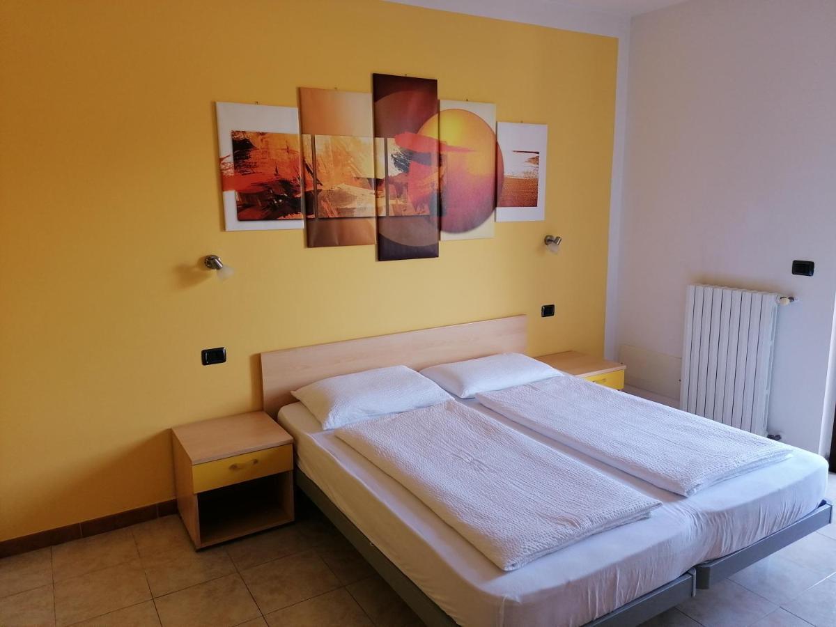 Residence La Meridiana - Apartment 04 Peschiera del Garda Eksteriør bilde